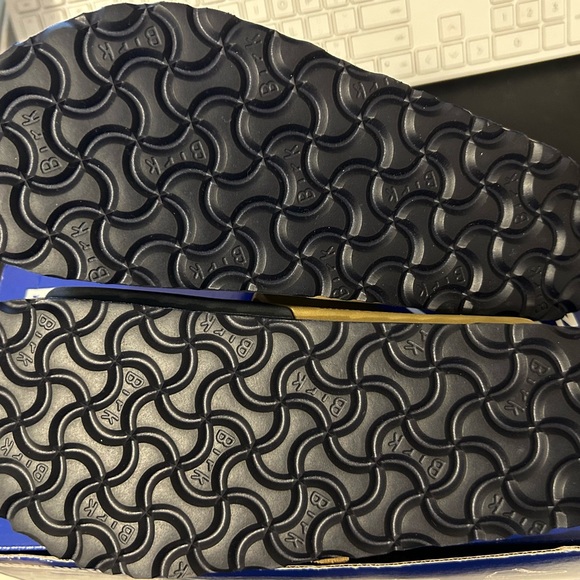 Birkenstock Arizona Split Sandals - Picture 5 of 6